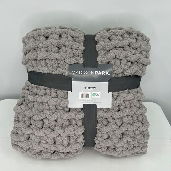 NWT Madison Park MP50-7674 Gray Cozy Knit Throw Blanket 50x60 - Picture 1 of 5